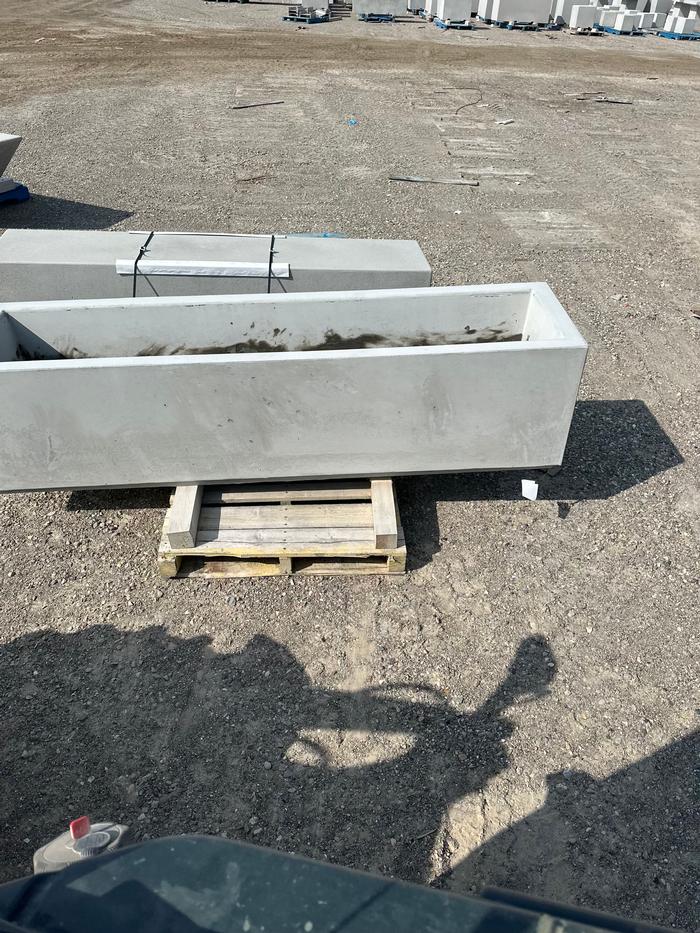 Eds Conia Planter