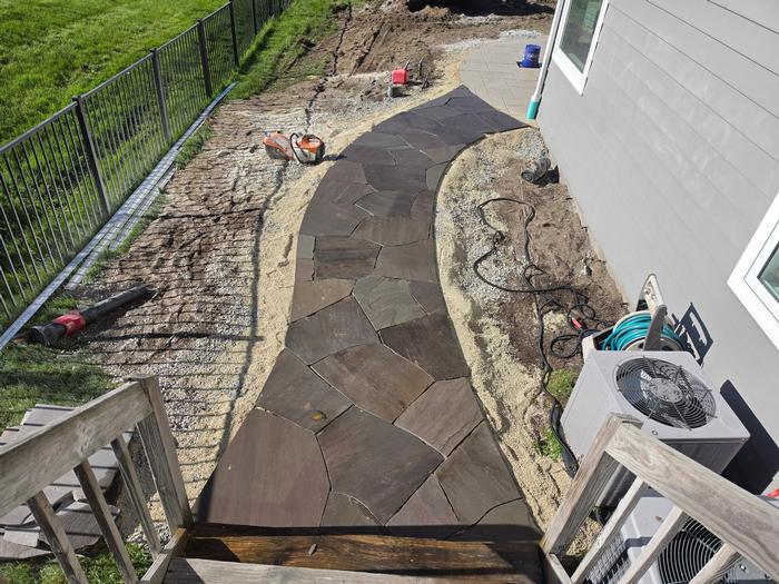 Banas Slate Grey Irregular Flagstone - Outside Inc