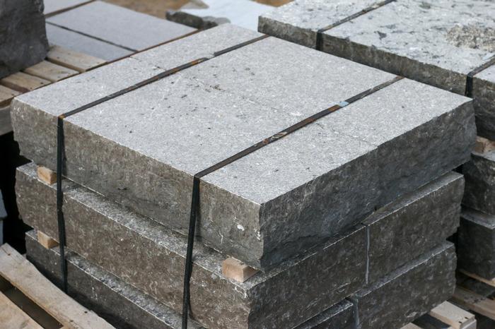 Keystone Gray Limestone Step