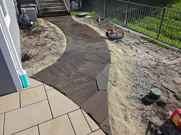 Banas Slate Grey Irregular Flagstone - Outside Inc
