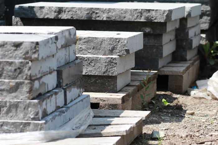 Keystone Gray Limestone Coping