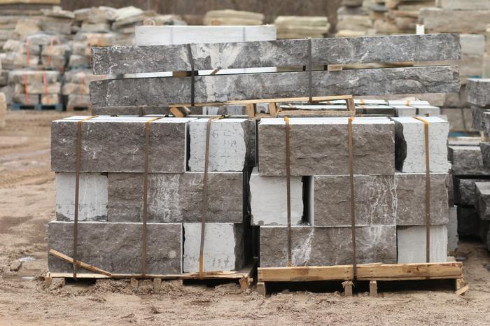 Keystone Gray Limestone Sawn Wall