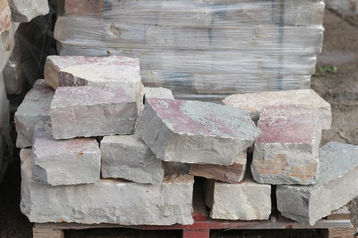 Chilton Limestone Split Wall