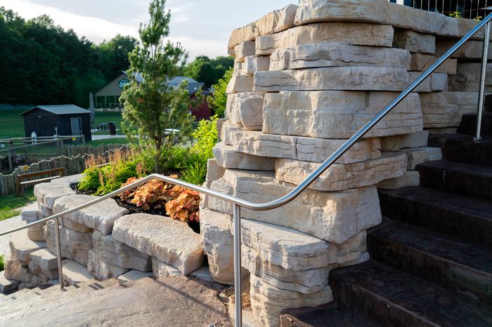 HF Outcropping Wall